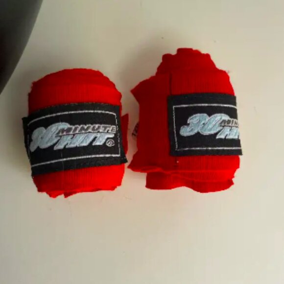 Boxing gloves 30-minute hit | Geant de boxe - Picture 4 of 5